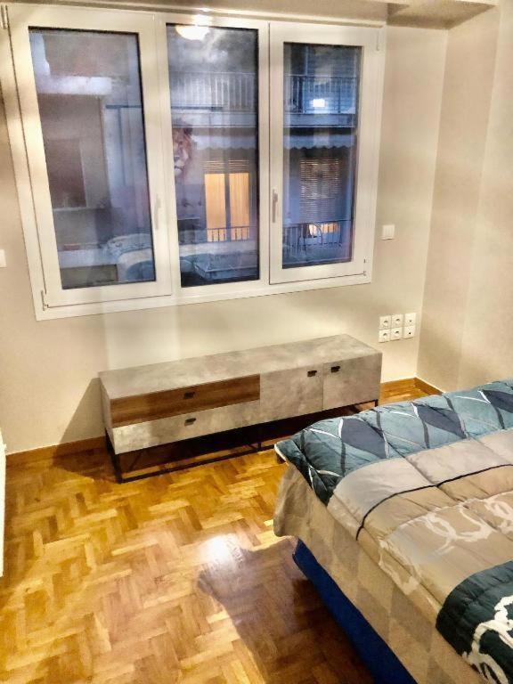 Economy Shared Apartment D In Central Atenas Exterior foto