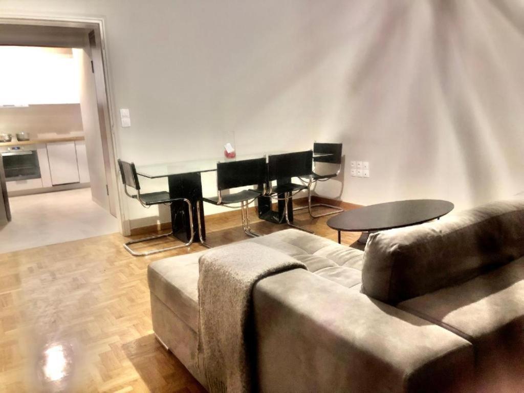 Economy Shared Apartment D In Central Atenas Exterior foto